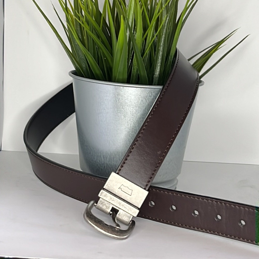 Levi’s reversible youth belt Black & Brown Size Medium